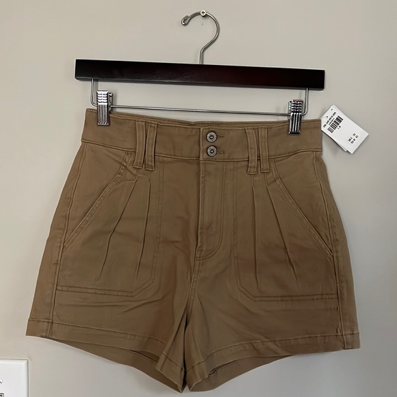 NWT Hollister Ultra High-Rise Shorts - Picture 1 of 4